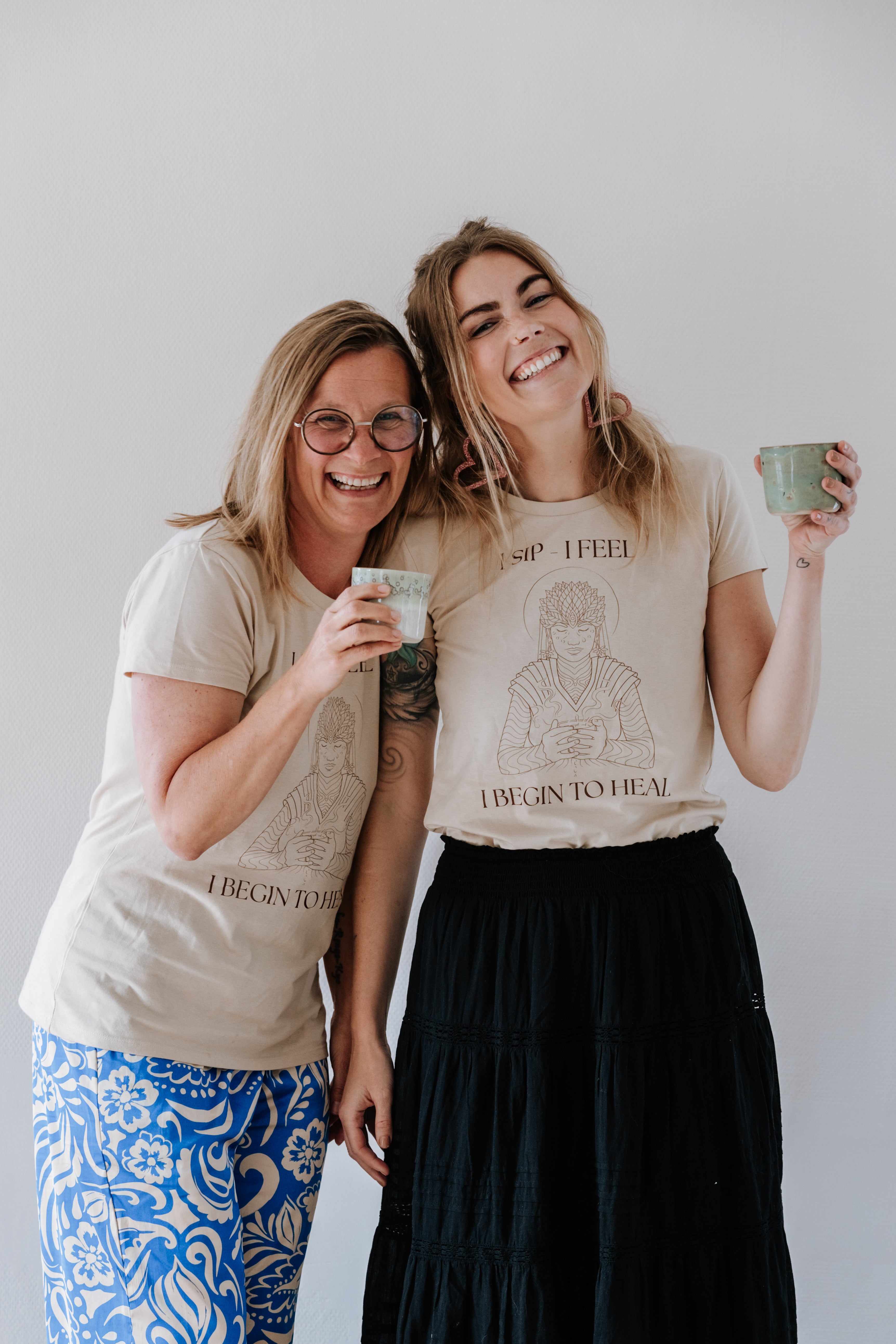 "I sip, I feel, I begin to heal" 🤎 Ritual shirt med Ruysen Flores Spirit of Cacao